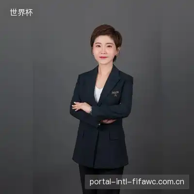 龚月